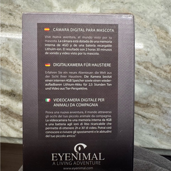 New never opened! Eyenimal petcam, the world’s first video cam for pets - Picture 6 of 9